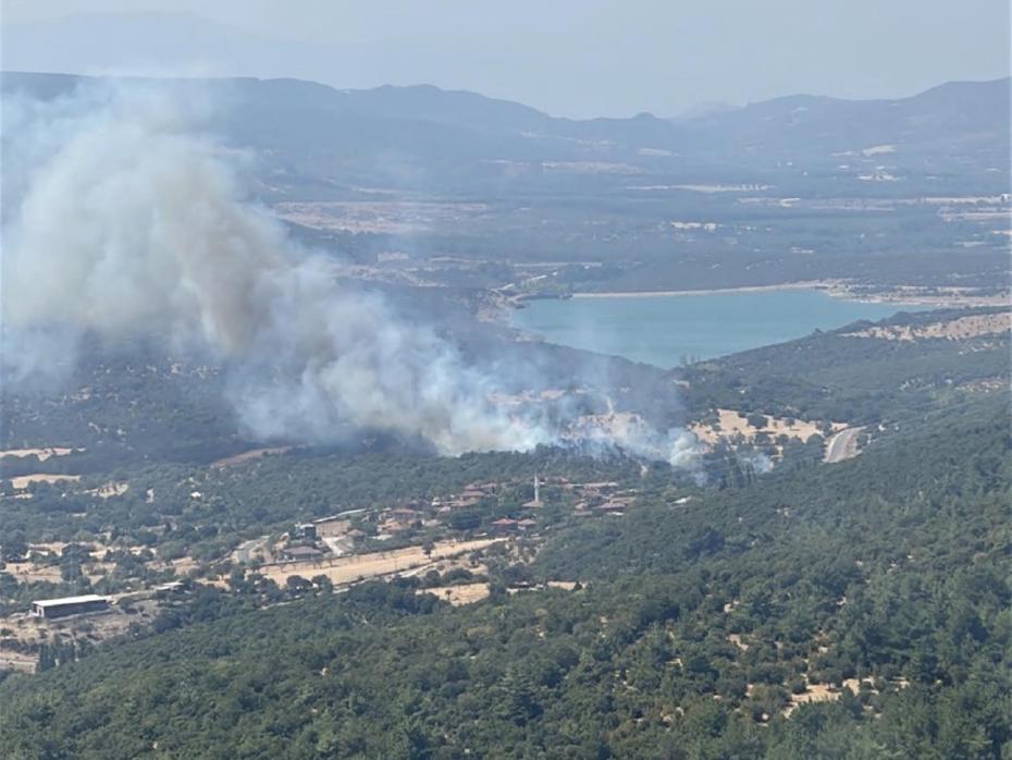 Çanakkale'de Tarım ve Meralarda Yangın Kontrol Altında