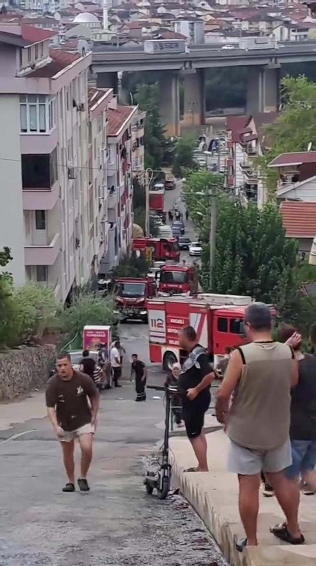 Ormanın ateşine müdahaleden kaçının! Mahalle 2'nin desteğiyle çıktı