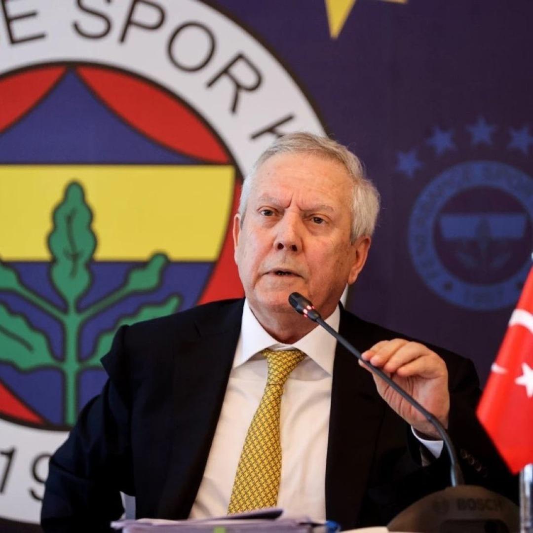 Aziz Yildirim, olağanüstü Fenerbahce Genel Kurulu önünde Vision 2035 toplantısına katıldı! Son kanepeye gittim. Talihsizliği gördüğümü söyledi, kafası karıştı ... 2