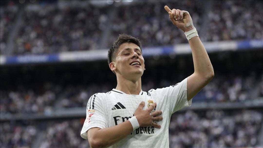 Geceyi damgaladı! Arda Güler, Real Oviedo'ya karşı Mbappe'ye karşı böyle bir yardım yaptı ... maçın sonunda Real Madrid'in resmi raporundan! Yorum gösterdi 3